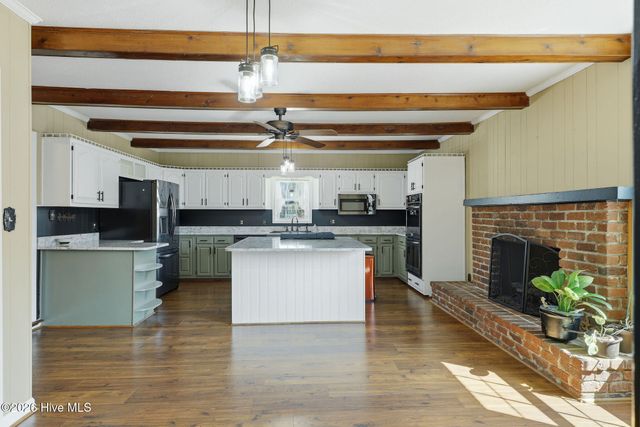 607 Cape Fear Boulevard, Carolina Beach, NC 28428