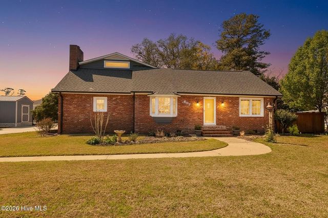 607 Cape Fear Boulevard, Carolina Beach, NC 28428