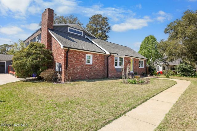 607 Cape Fear Boulevard, Carolina Beach, NC 28428