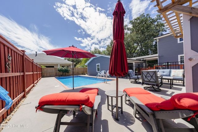 607 Cape Fear Boulevard, Carolina Beach, NC 28428