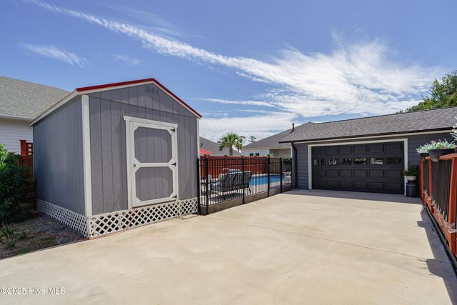 607 Cape Fear Boulevard, Carolina Beach, NC 28428