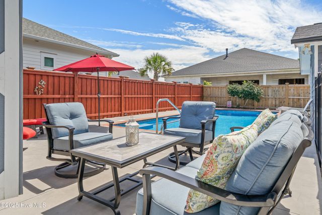 607 Cape Fear Boulevard, Carolina Beach, NC 28428