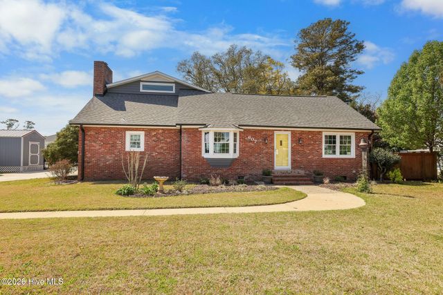 607 Cape Fear Boulevard, Carolina Beach, NC 28428