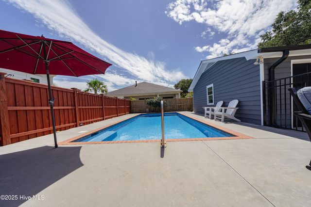 607 Cape Fear Boulevard, Carolina Beach, NC 28428