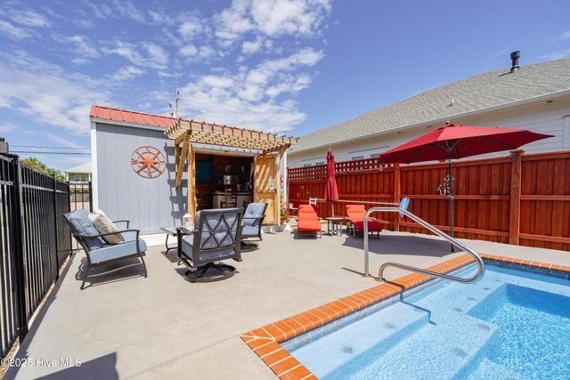 607 Cape Fear Boulevard, Carolina Beach, NC 28428