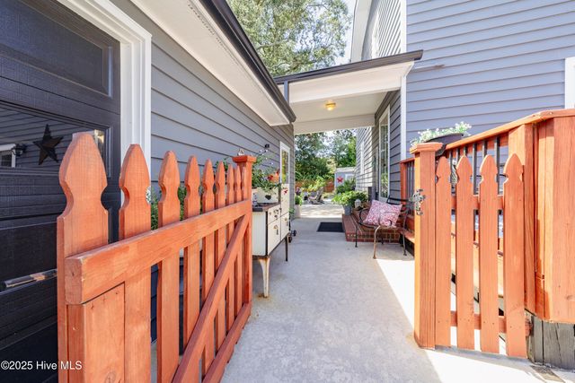 607 Cape Fear Boulevard, Carolina Beach, NC 28428