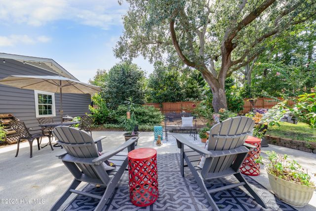 607 Cape Fear Boulevard, Carolina Beach, NC 28428