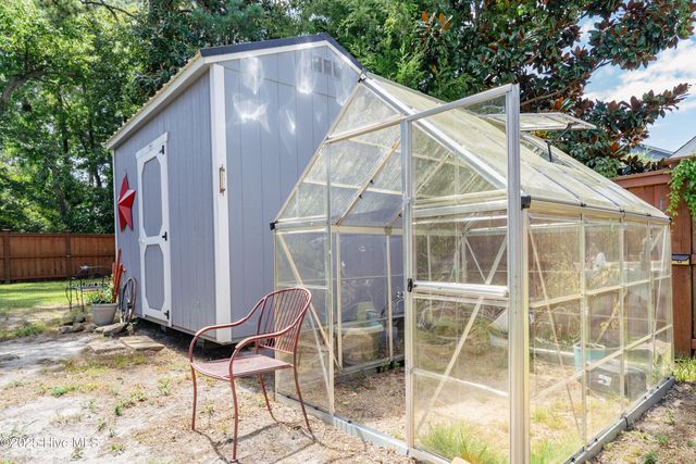 607 Cape Fear Boulevard, Carolina Beach, NC 28428