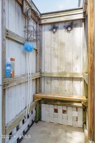 607 Cape Fear Boulevard, Carolina Beach, NC 28428