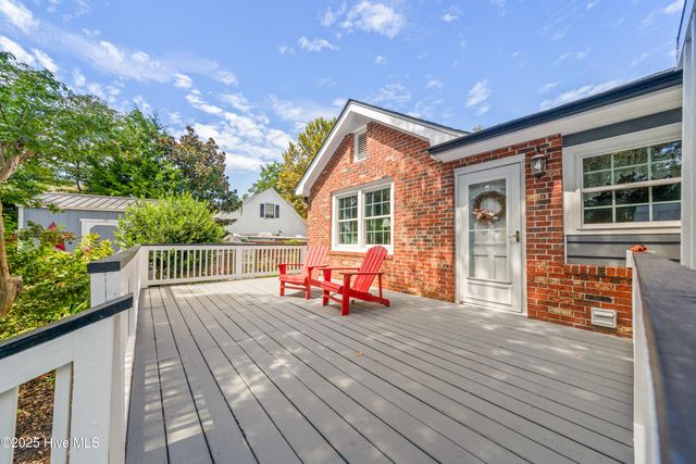 607 Cape Fear Boulevard, Carolina Beach, NC 28428