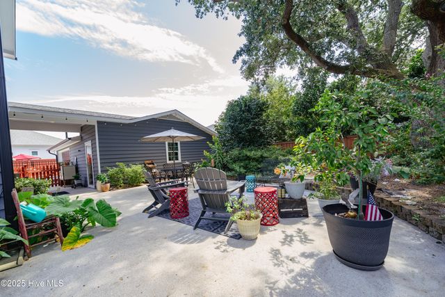 607 Cape Fear Boulevard, Carolina Beach, NC 28428