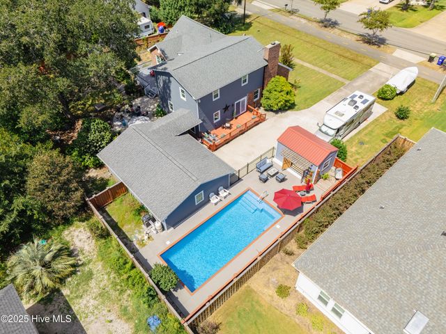 607 Cape Fear Boulevard, Carolina Beach, NC 28428