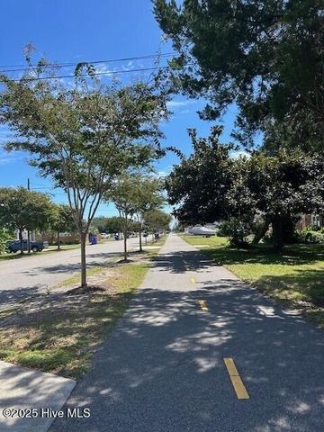 607 Cape Fear Boulevard, Carolina Beach, NC 28428