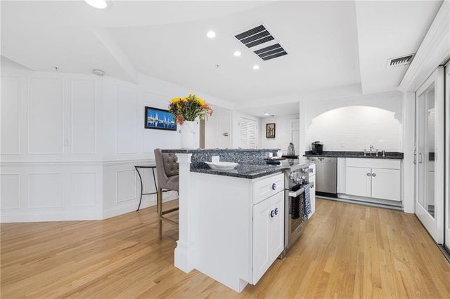 53 Conanicus Avenue 3A, Jamestown, RI 02835