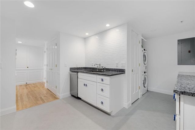 53 Conanicus Avenue 3A, Jamestown, RI 02835