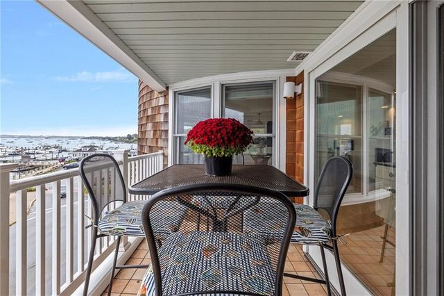 53 Conanicus Avenue 3A, Jamestown, RI 02835