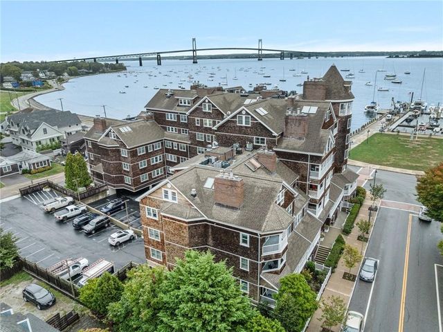 53 Conanicus Avenue 3A, Jamestown, RI 02835