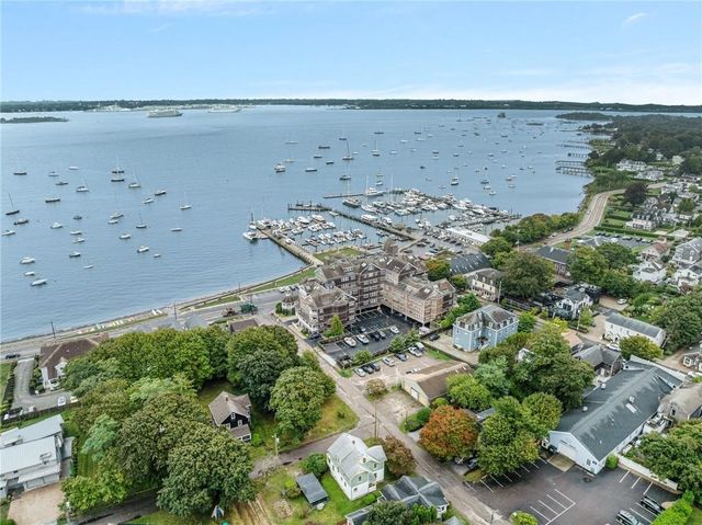 53 Conanicus Avenue 3A, Jamestown, RI 02835