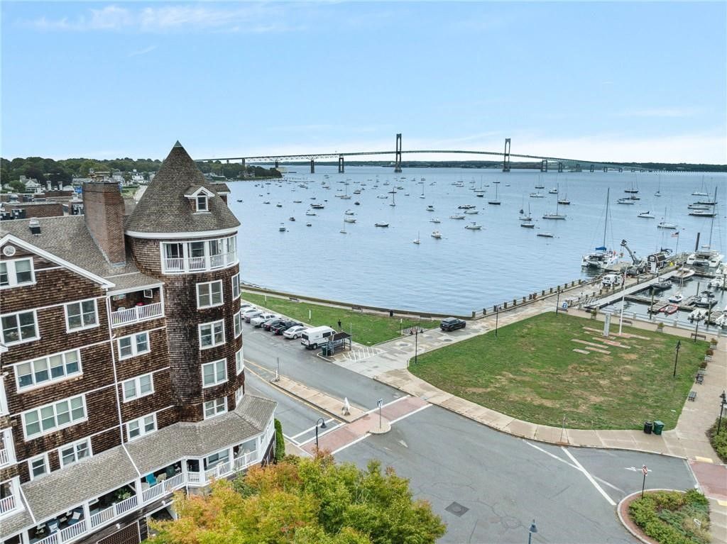 53 Conanicus Avenue 3A, Jamestown, RI 02835