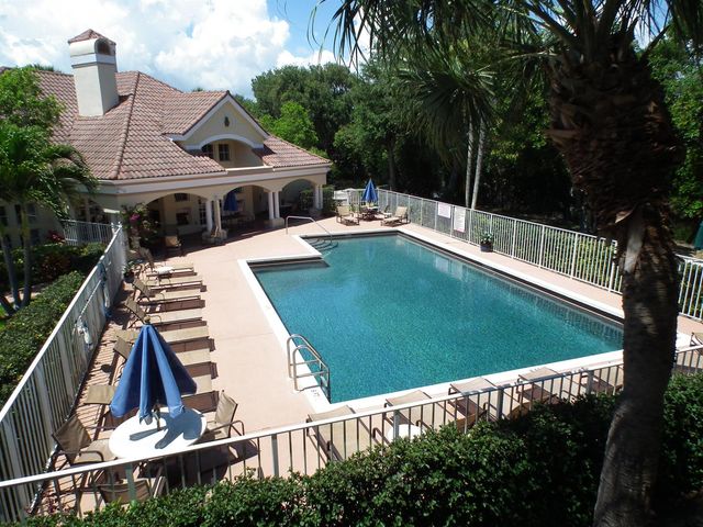 815 W Boynton Beach Boulevard 10-103, Boynton Beach, FL 33426