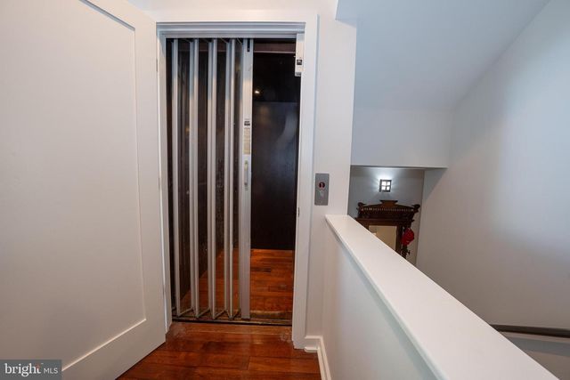 601 POPLAR ST, Philadelphia, PA 19123