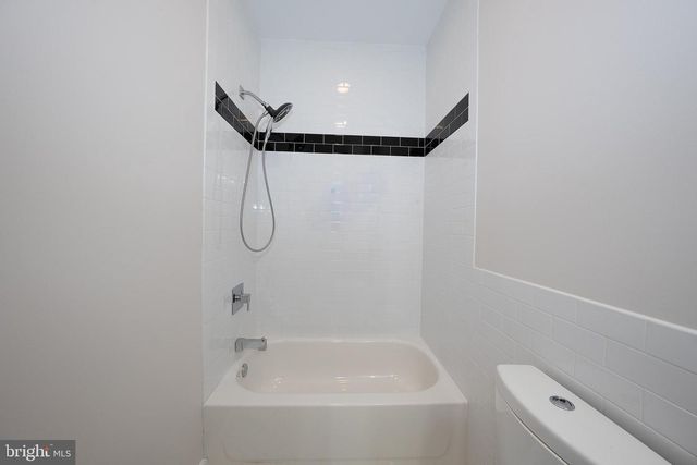 601 POPLAR ST, Philadelphia, PA 19123