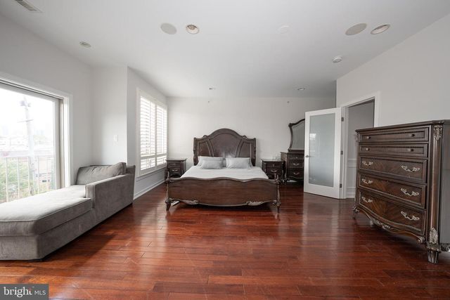 601 POPLAR ST, Philadelphia, PA 19123