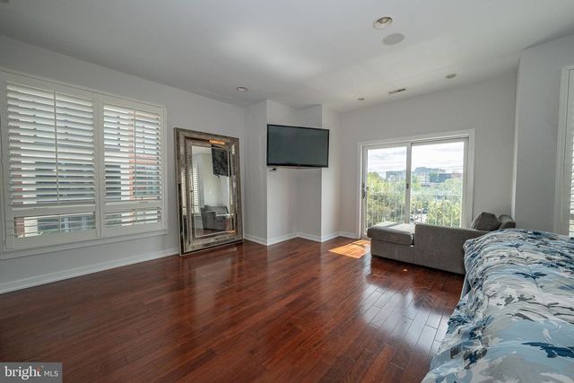 601 POPLAR ST, Philadelphia, PA 19123