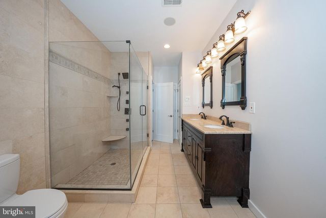 601 POPLAR ST, Philadelphia, PA 19123