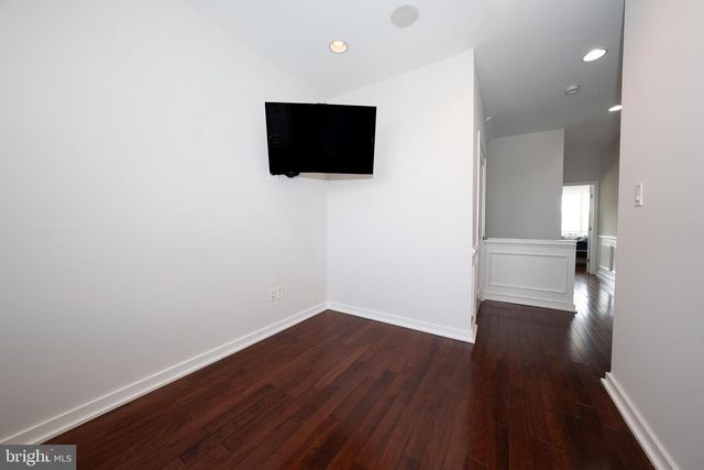 601 POPLAR ST, Philadelphia, PA 19123
