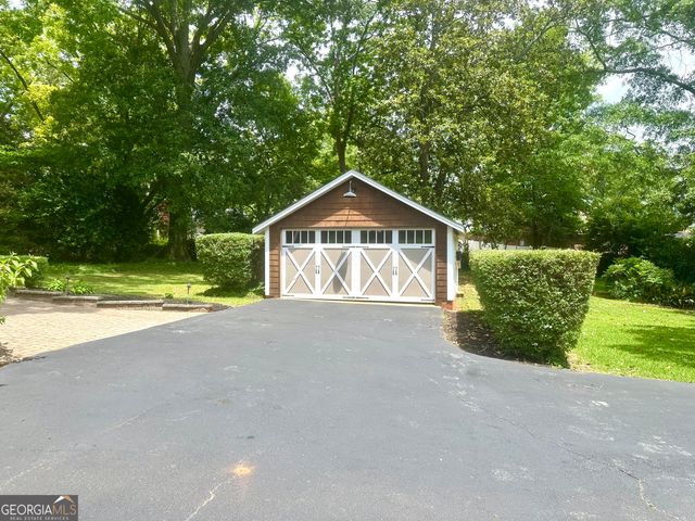 704 Woodland Drive, Griffin, GA 30224