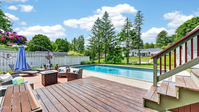 709 S Perry Street, Johnstown, NY 12095