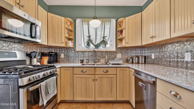 709 S Perry Street, Johnstown, NY 12095