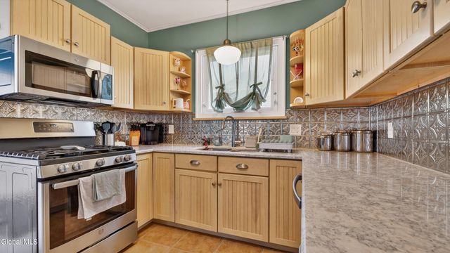 709 S Perry Street, Johnstown, NY 12095