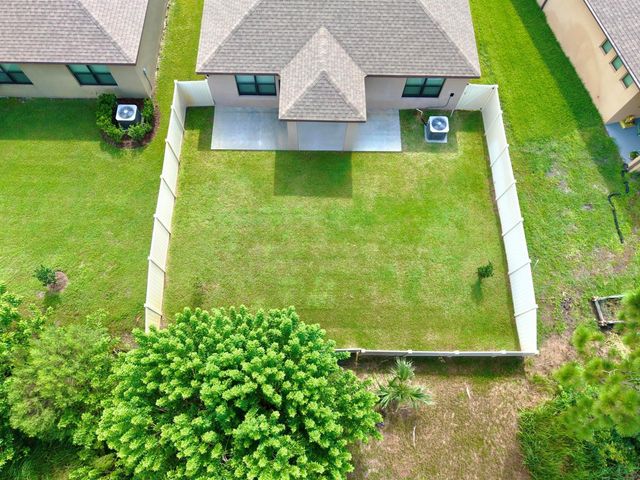 927 Remington Green Drive SE, Palm Bay, FL 32909