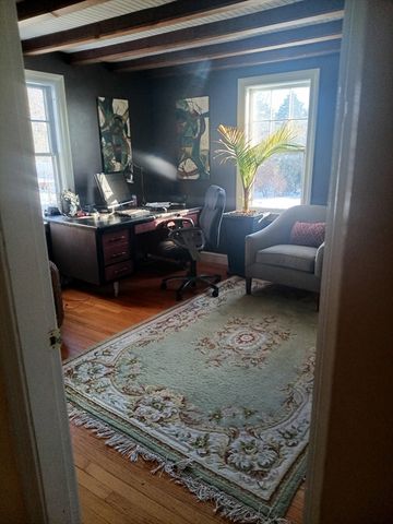 207 Topsfield Rd, Wenham, MA 01984