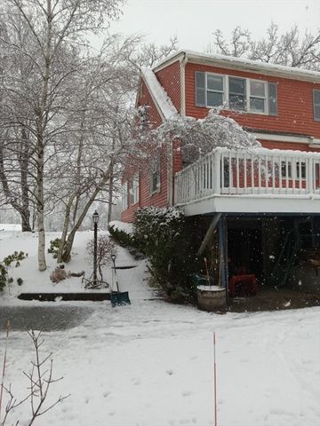 207 Topsfield Rd, Wenham, MA 01984