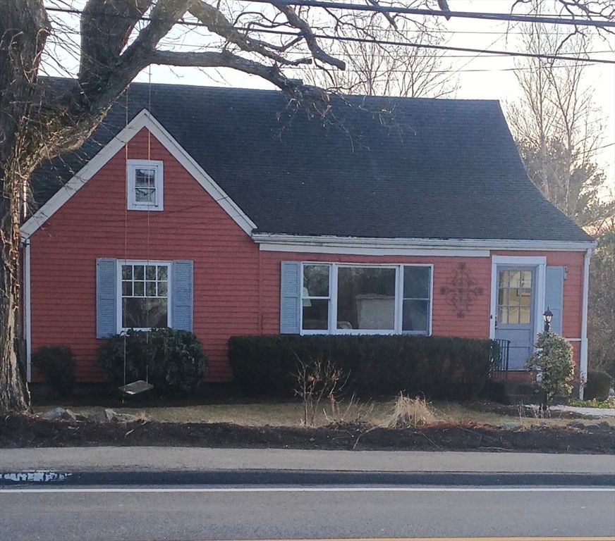 207 Topsfield Rd, Wenham, MA 01984