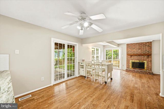 5710 MACKENZIE ST, Centreville, VA 20120