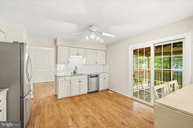 5710 MACKENZIE ST, Centreville, VA 20120