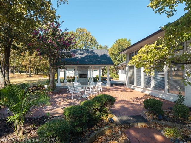 4000 Spring Mountain Drive, Fort Smith, AR 72916