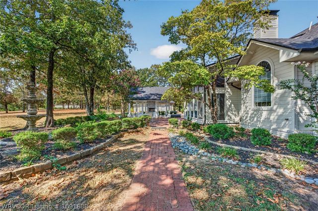 4000 Spring Mountain Drive, Fort Smith, AR 72916