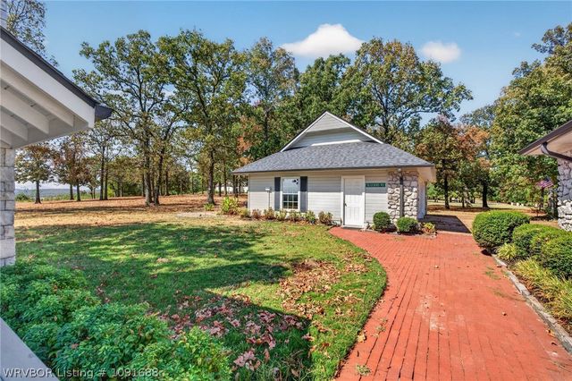 4000 Spring Mountain Drive, Fort Smith, AR 72916