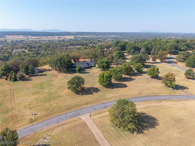 4000 Spring Mountain Drive, Fort Smith, AR 72916
