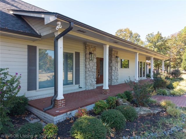 4000 Spring Mountain Drive, Fort Smith, AR 72916