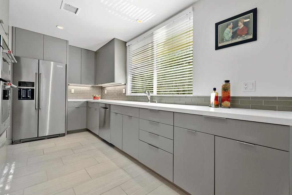 Image 14 of property listing at 46335 Burroweed Lane, Palm Desert, CA 92260