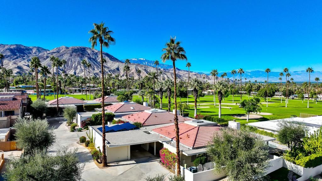 Image 40 of property listing at 46335 Burroweed Lane, Palm Desert, CA 92260