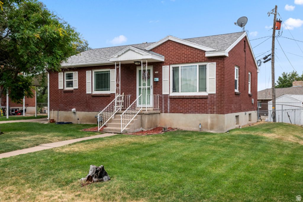 780 S BIRCH ST, Clearfield, UT 84015
