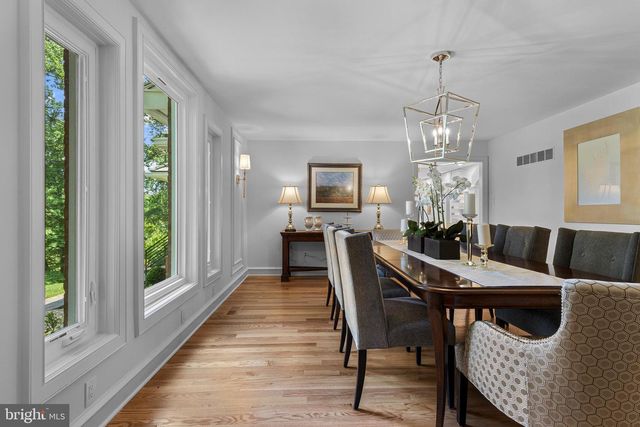 21 SPRINGTON POINTE DR, Newtown Square, PA 19073