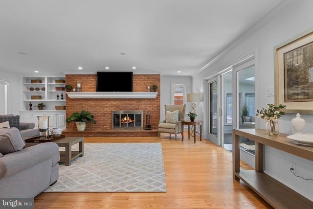 21 SPRINGTON POINTE DR, Newtown Square, PA 19073